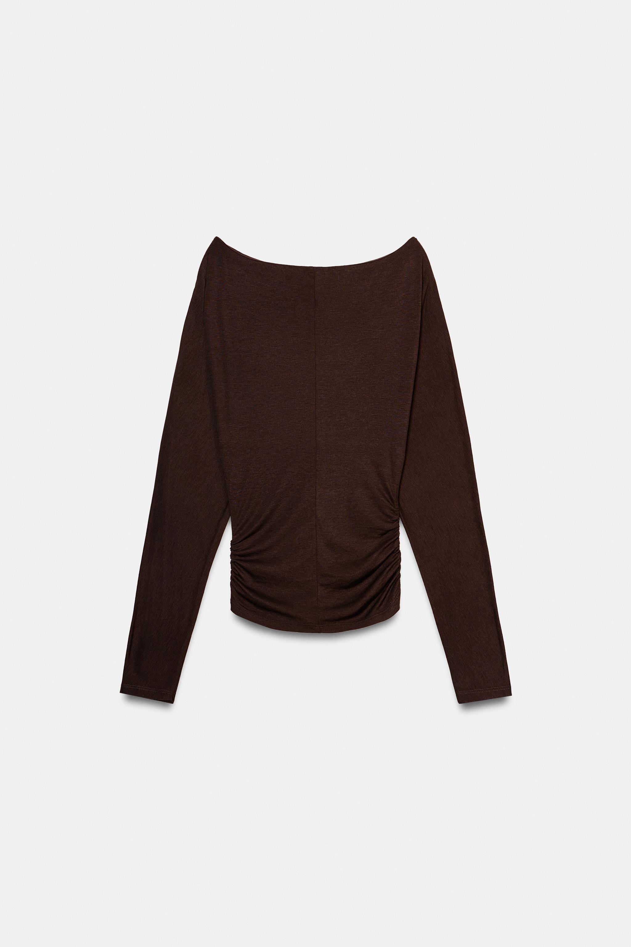 LONG SLEEVE T-SHIRT WITH STUDS